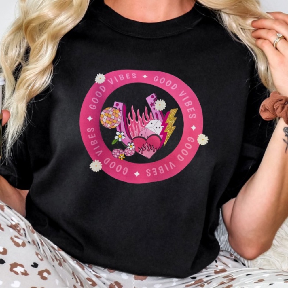 COMFORT COLORS PREPPY GRAPHIC T SHIRT 🖤